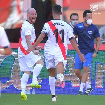 Isi Palazón celebra el gol en el Visit Mallorca Estadi