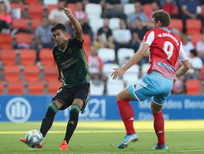 Pablo Trigueros de la SD Ponferradina durante el partido de la Liga Smartbank Segunda División Jornada 6 entre el CD Lugo y la SD Ponferradina