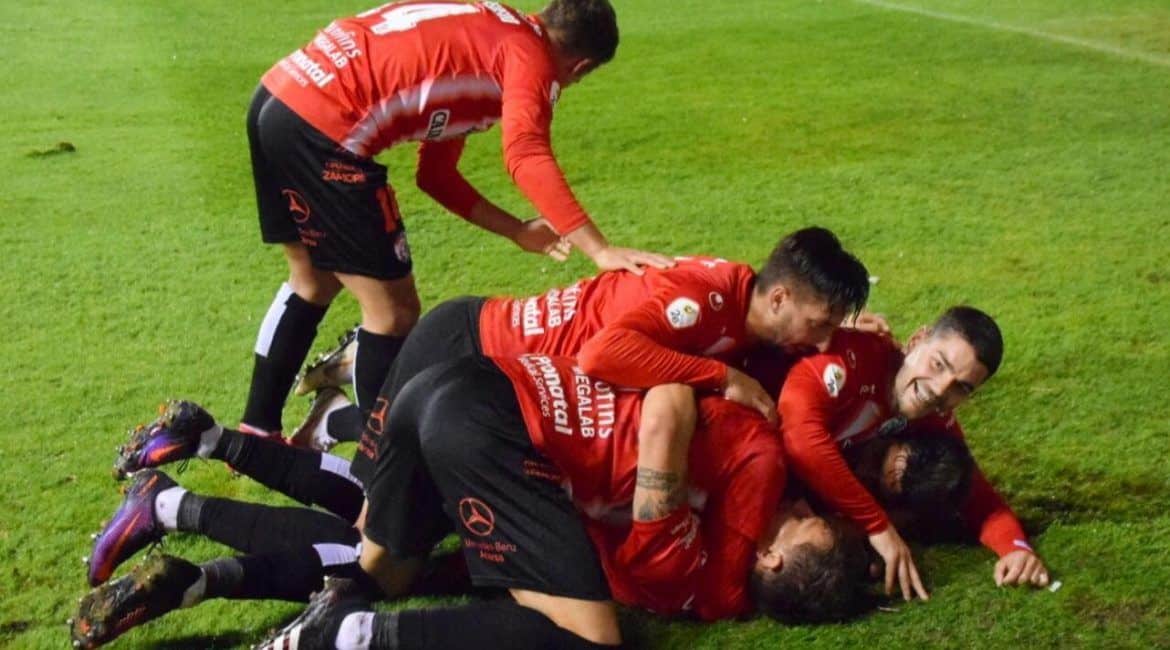 Jugadores del Zamora CF celebran un gol