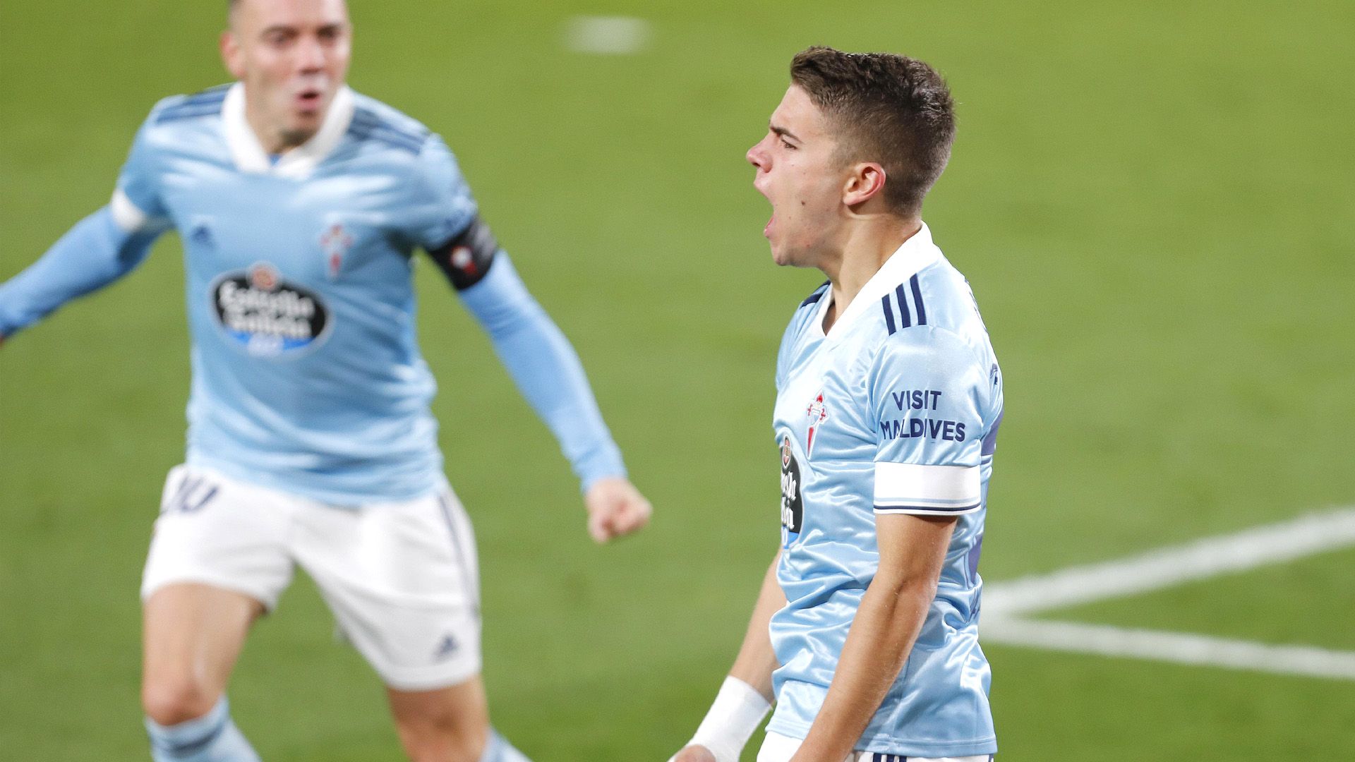 Sergio Carreira (Celta) celebra su gol ante el Levante