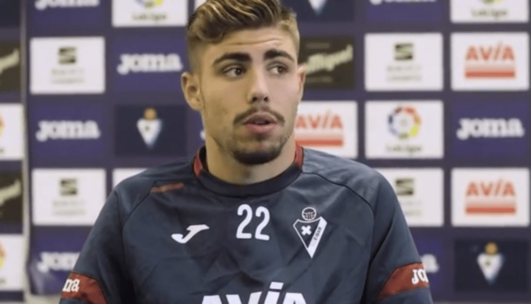 Alex Pozo atendió a los medios de comunicación de la SD Eibar