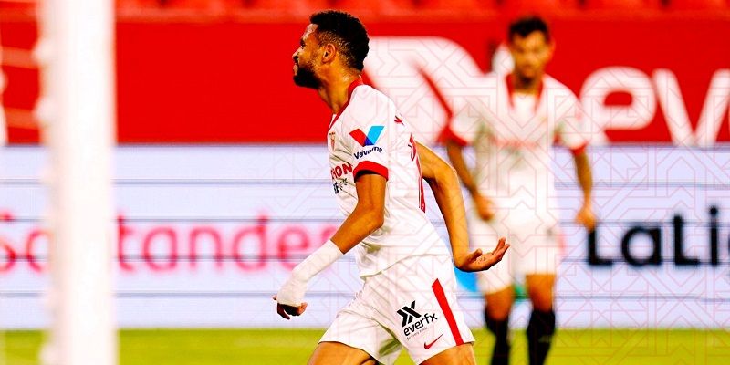 En-Nesyri celebra su tanto entre lágrimas | Imagen: Sevilla FC