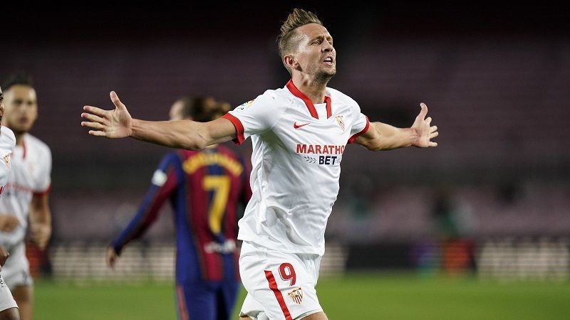 De Jong celebra un gol con el Sevilla