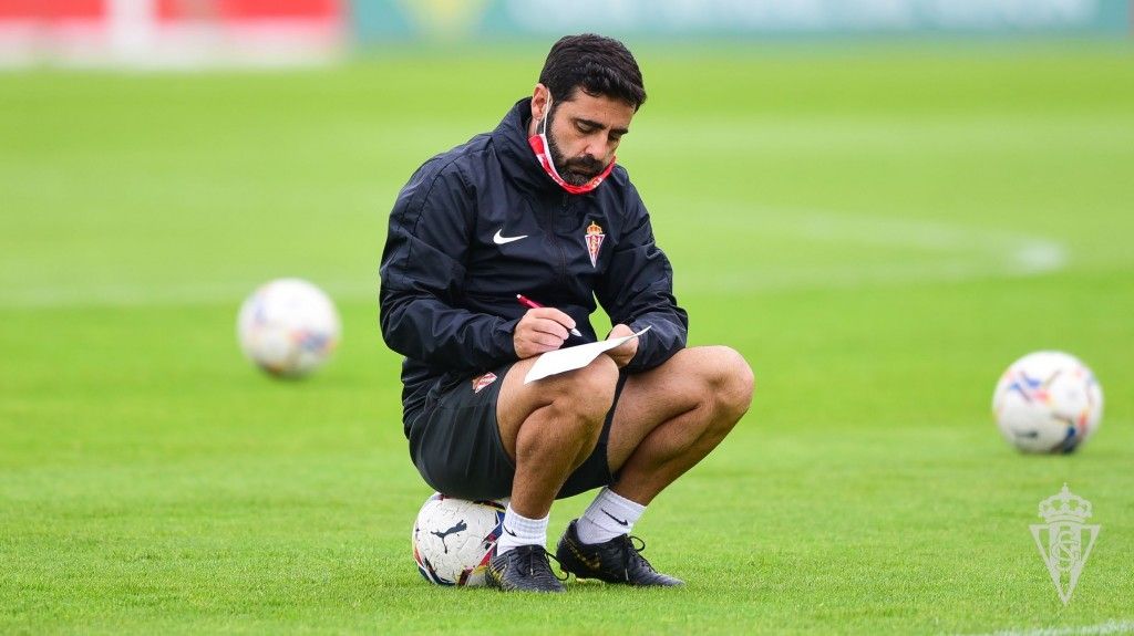 David Gallego en un entrenamiento del Sporting