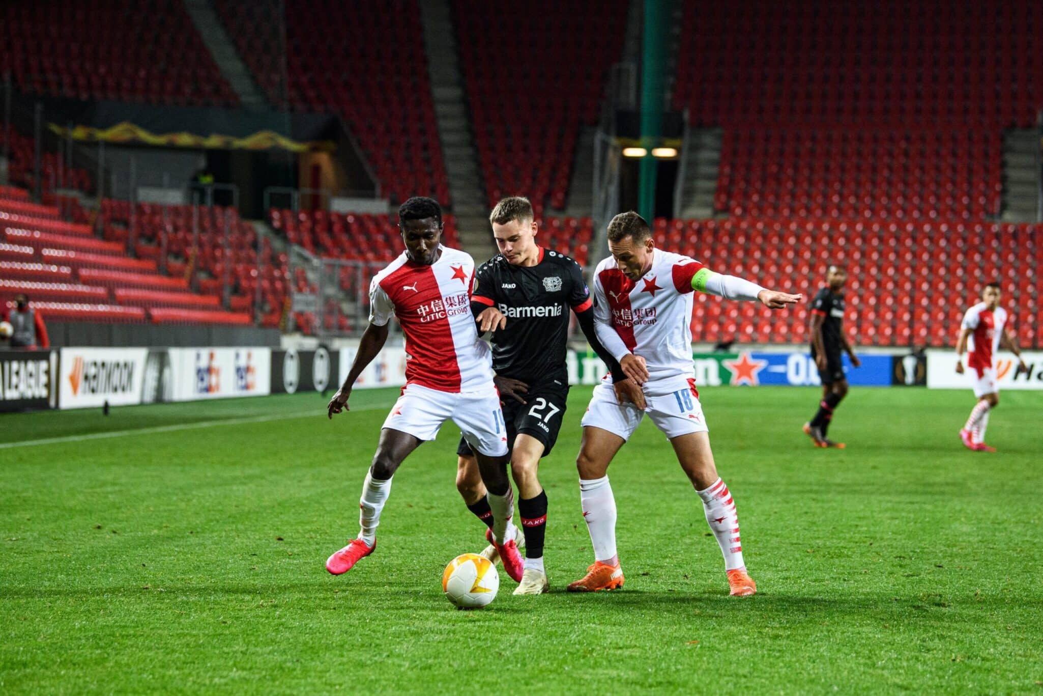 Slavia Praga 1-0 Bayer Leverkusen: Encuentro duro y agobiante que cayó en manos del campeón checo. Fuente: (@bayer04_es)