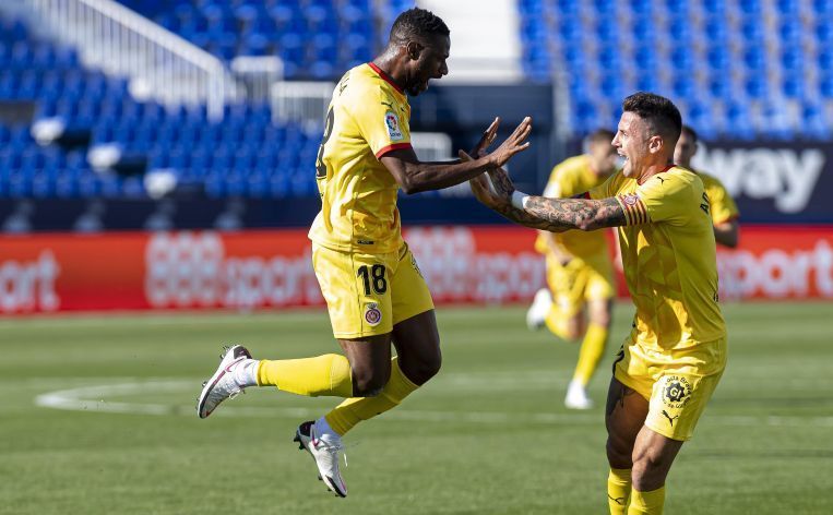 Mamadou Sylla celebra el gol en Butarque