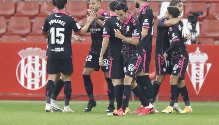 Jugadores del CD Tenerife celebrando un gol