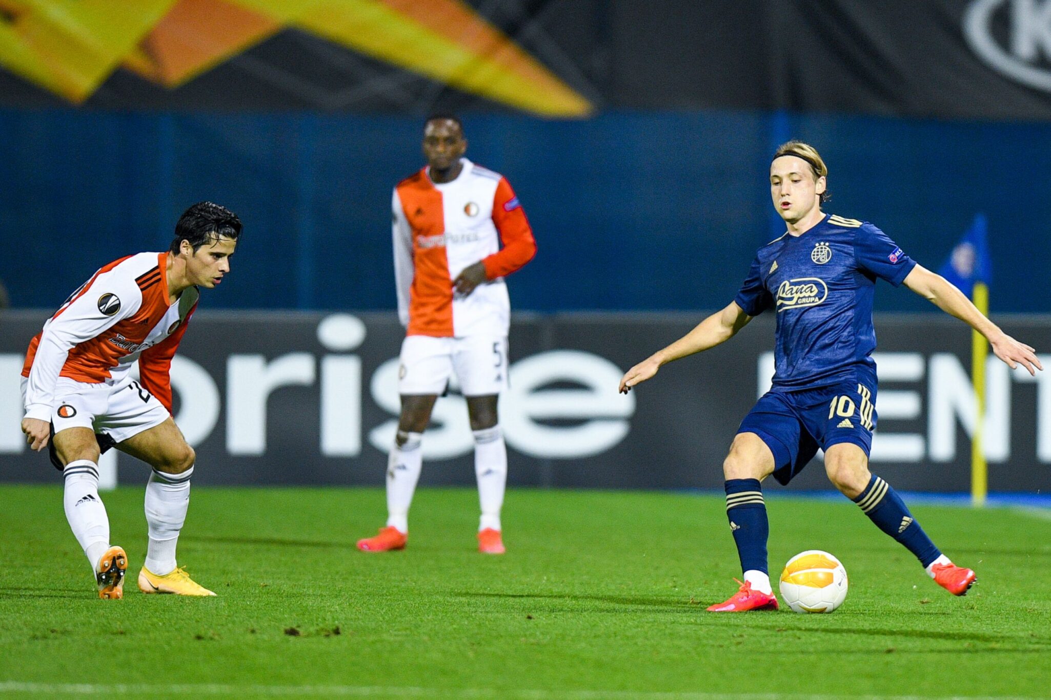 Lovro Majer of Dinamo Zagreb and Joao Teixeira of Feyenoord during the UEFA Europa League, Group Stage, Group K football match between Dinamo Zagreb and Feyenoord Rotterdam on October 22, 2020 at Maksimir stadium in Zagreb, Croatia - Photo Yannick Verhoeven / Parallax Pictures / Orange Pictures / DPPI

AFP7 / Europa Press / Europa Press
22/10/2020 ONLY FOR USE IN SPAIN