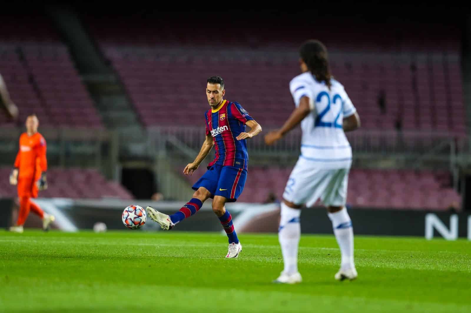Busquets salió como titular ante el Dynamo Kiev.
Fuente:https://twitter.com/FCBarcelona_es