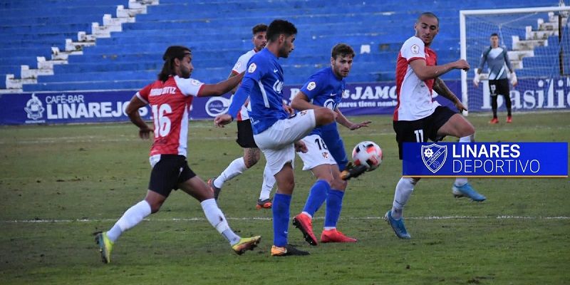 Lance durante la primera mitad | Imagen: Linares Deportivo