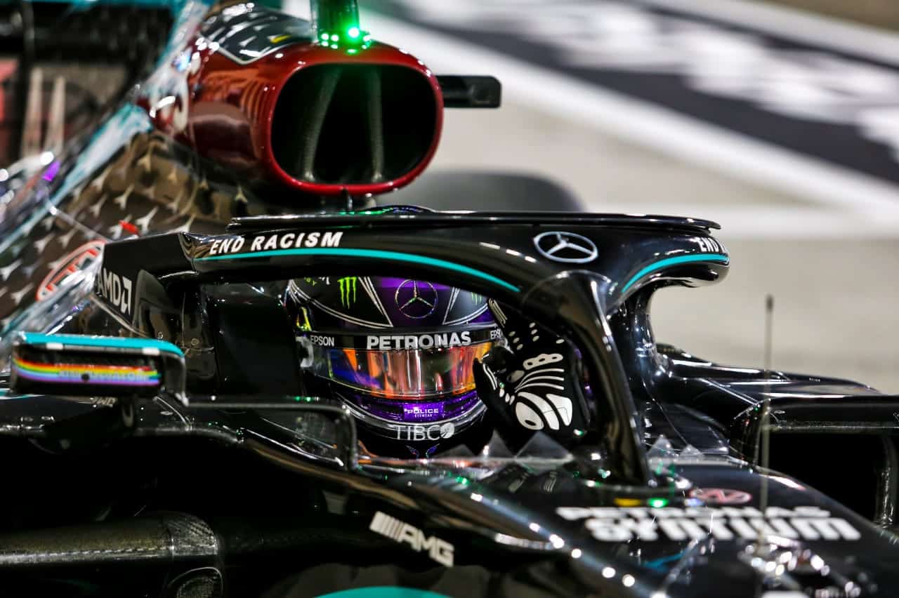 Lewis Hamilton logró su pole 98.