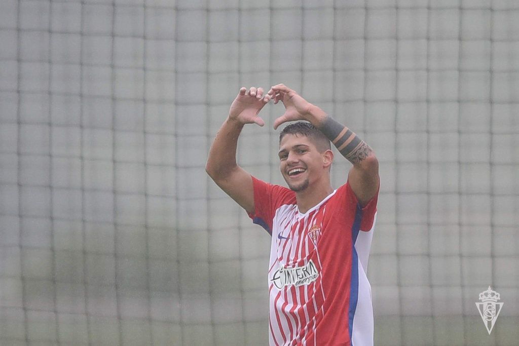 Berto González celebrando un gol la temporada pasada