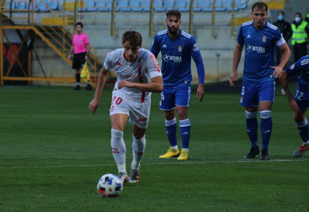 Instante en el que Luque marca el primer penalti en el Reino de León