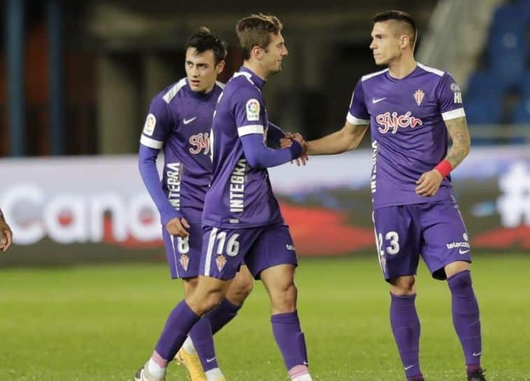 Gragera y Djuka en un partido del Sporting