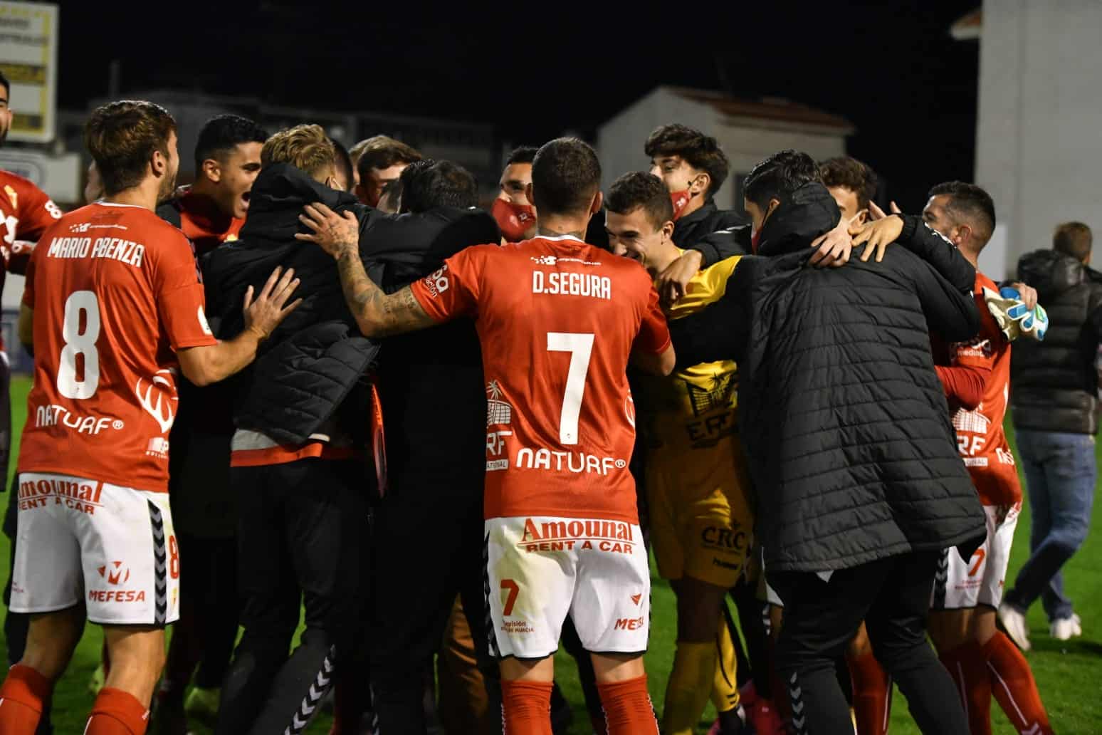 El Real Murcia celebra una victoria