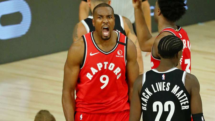 Ibaka en un partido con Toronto