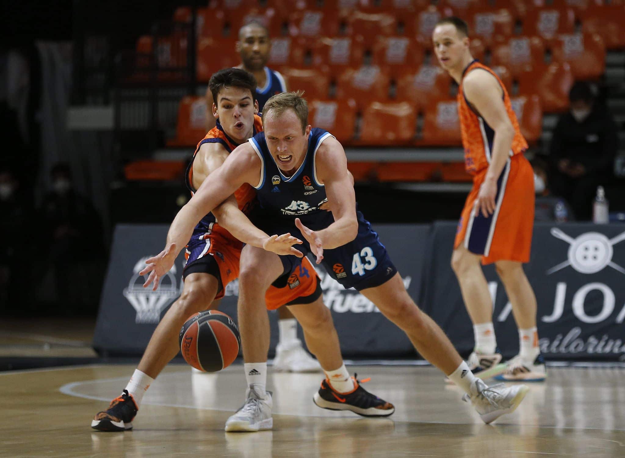 El equipo alemán liderado por Luke Sikma se impone en la Fonteta. Fuente: M.A. Polo (VBC).