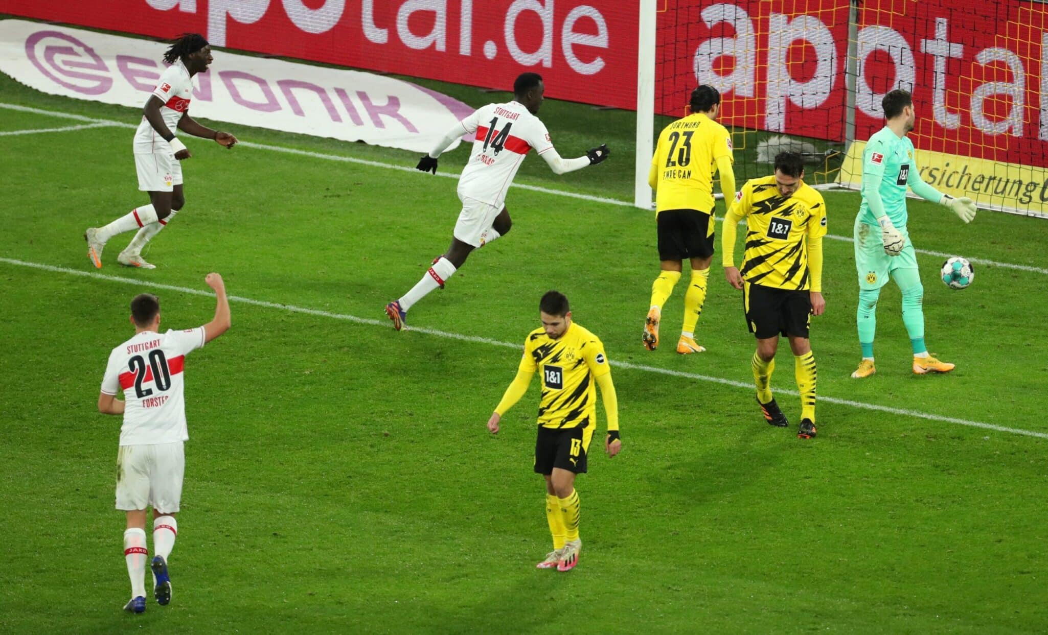 Borussia Dortmund 1-5 Stuttgart. La vida sin Haaland no es fácil de llevar para los de Favre. Fuente: (@BVB)