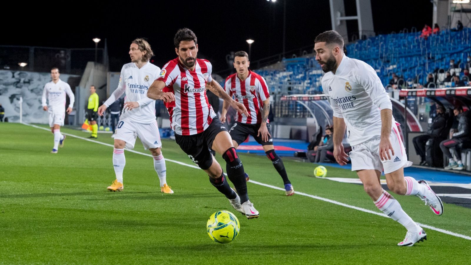 La expulsión de Raúl García en el primer cuarto de hora dejó muy tocado al conjunto de Garitano.
Fuente: https://twitter.com/AthleticClub/status/1338956054038769668/photo/1