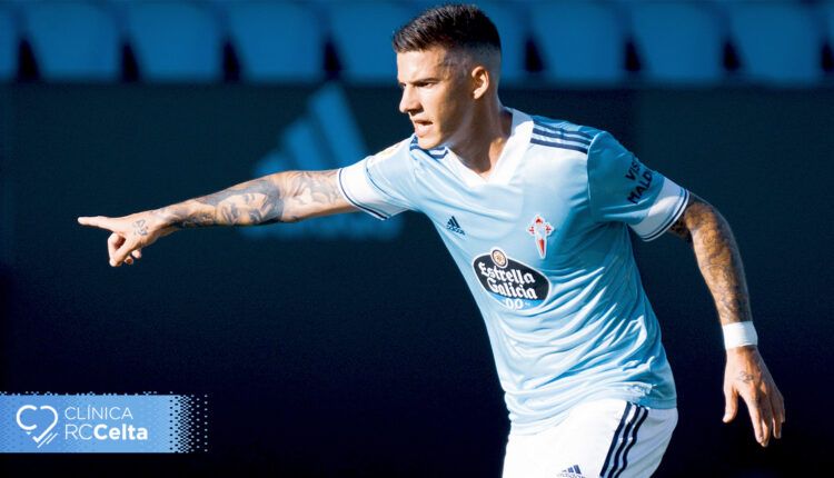 Santi Mina en un partido del RC Celta