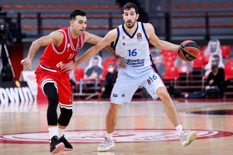 Valencia Basket se impone en casa de Olympiacos por primera vez en 17 años. Fuente: EFES.