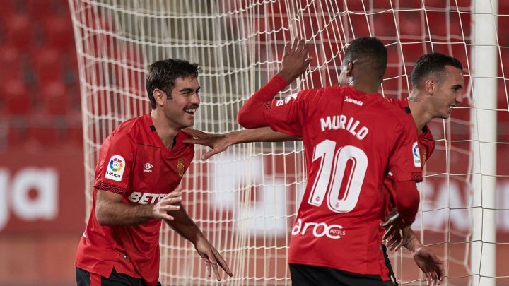 Abdón Prats celebra un gol con el Mallorca
