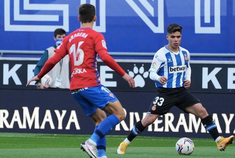 José Gragera y Nico Melamed en el partido del RCDE Stadium