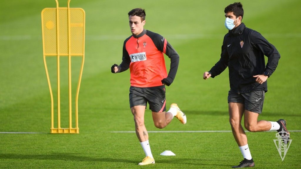 Pedro Díaz entrenando en solitario en Mareo