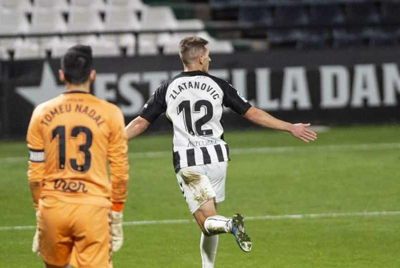 Igor Zlatanovic celebrando uno de los goles al Albacete