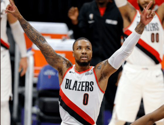 Damian Lillard celebra una canasta en un partido como jugador de Portland Trail Blazers. Foto: NBA.