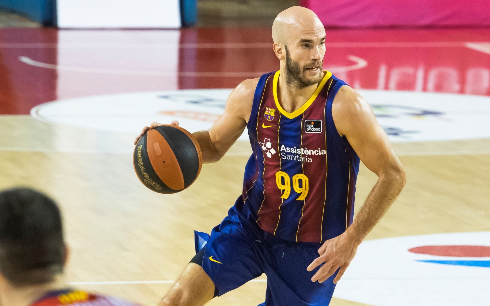 Nick Calathes guiando al Barça ante el Baxi Manresa (Fuente: Twitter @FCBbasket)
