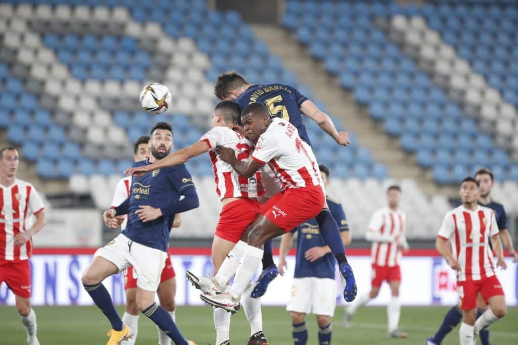 David García remata de cabeza  al imponerse a Chumi y Akieme (@CAOsasuna)