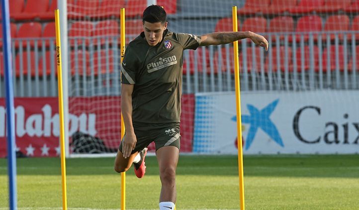Nehuén Pérez en pretemporada con el Atlético