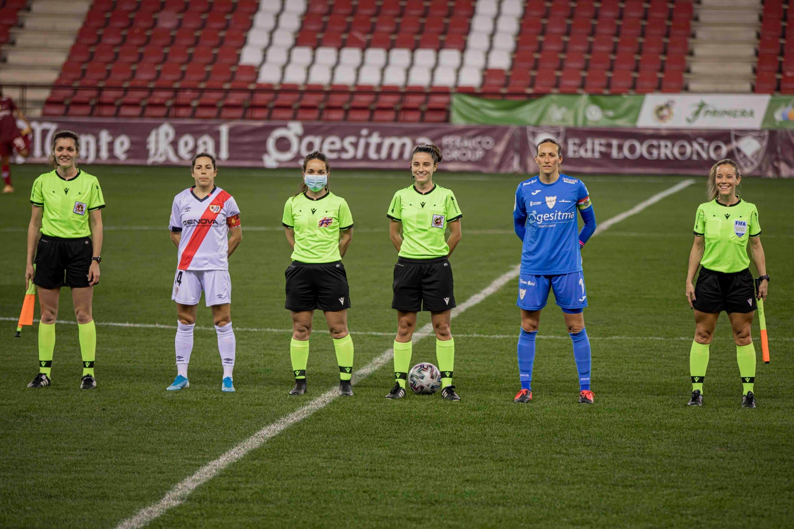 https://twitter.com/RayoFemenino/status/1354505216872370179/photo/1