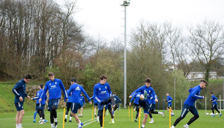 Entrenamiento del Oviedo en El Requexón