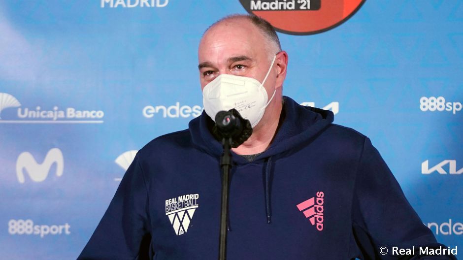 Pablo Laso en una rueda de prensa como entrenador del Real Madrid. Foto: Real Madrid.