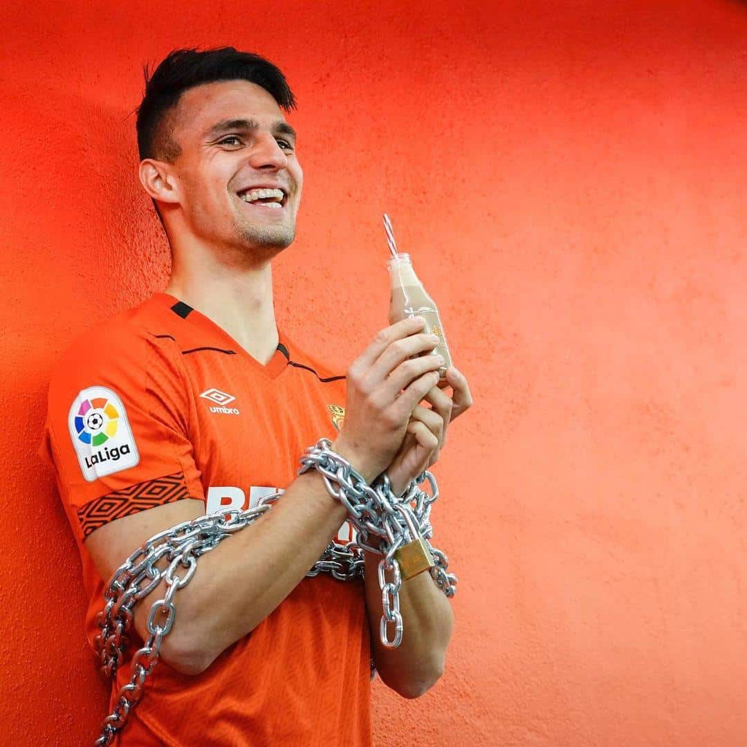 La imagen que ha usado el RCD Mallorca para anunciar la renovación de Martin Valjent.