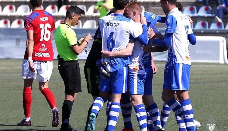 El Ejea celebra uno de sus goles en su última jornada ante él Tarazona