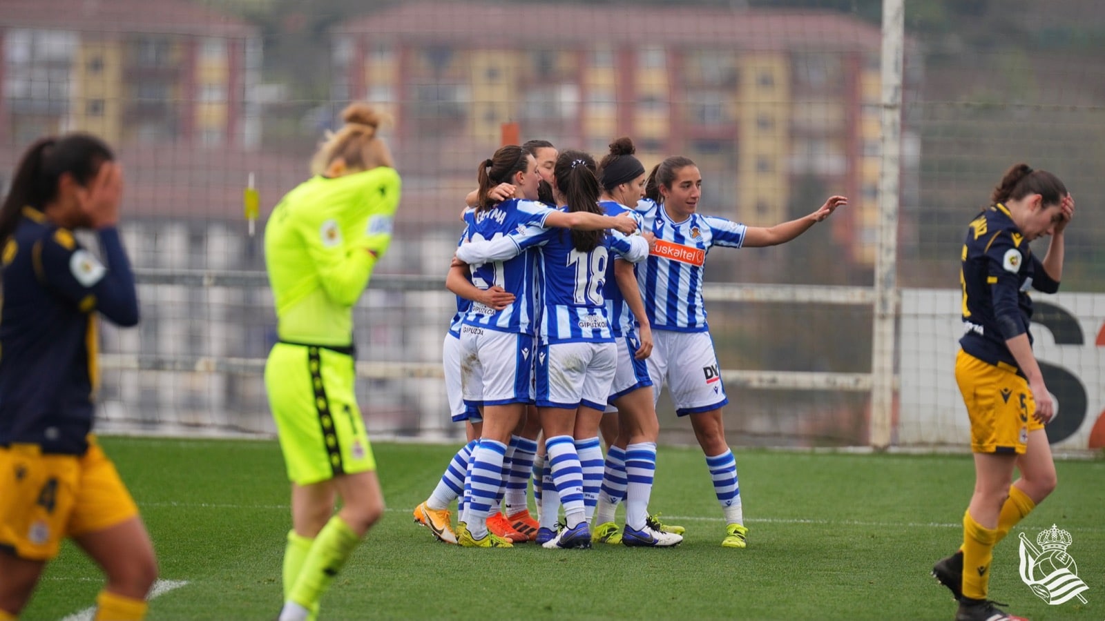 Imagen via Twitter @RealSociedadFEM