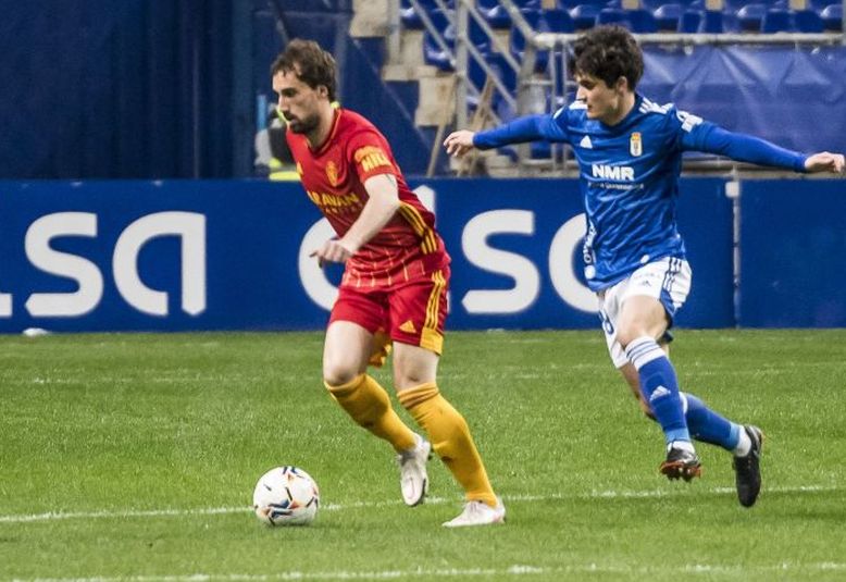 Eguaras en el partido en el Carlos Tartiere