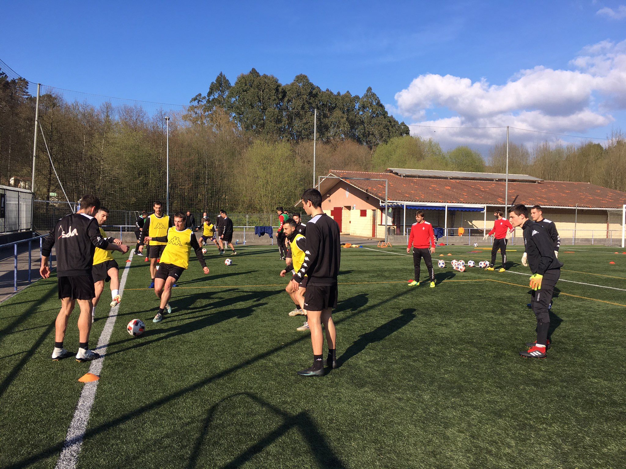 Entrenamiento del lunes en la SD Amorebieta