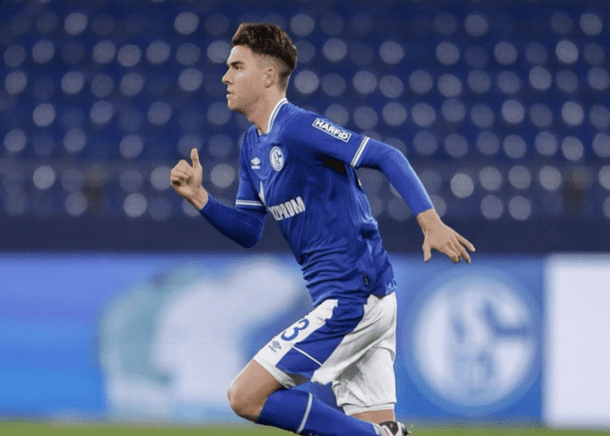 Matthew Hope en el Schalke 04