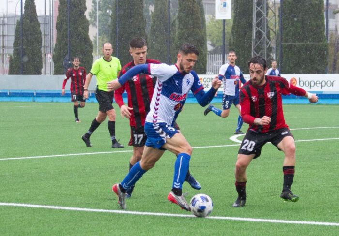 Lance del juego entre Ebro y Arenas de la pasada jornada