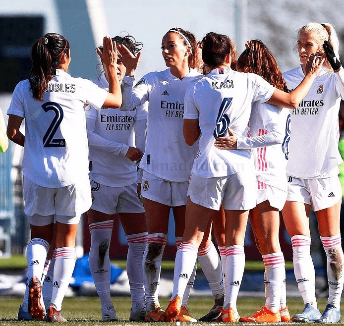 Dudas en el Real Madrid femenino 2021-22, con las futbolistas Jakobsson y  Asllani – Grada3.COM