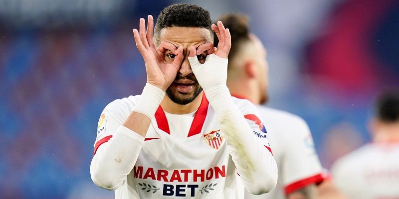 En-Nesyri celebra su tanto frente al Levante