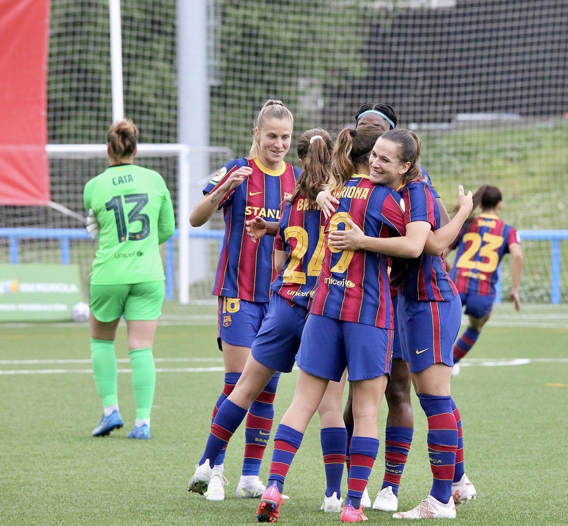 Imagen via Twitter @FCBfemeni