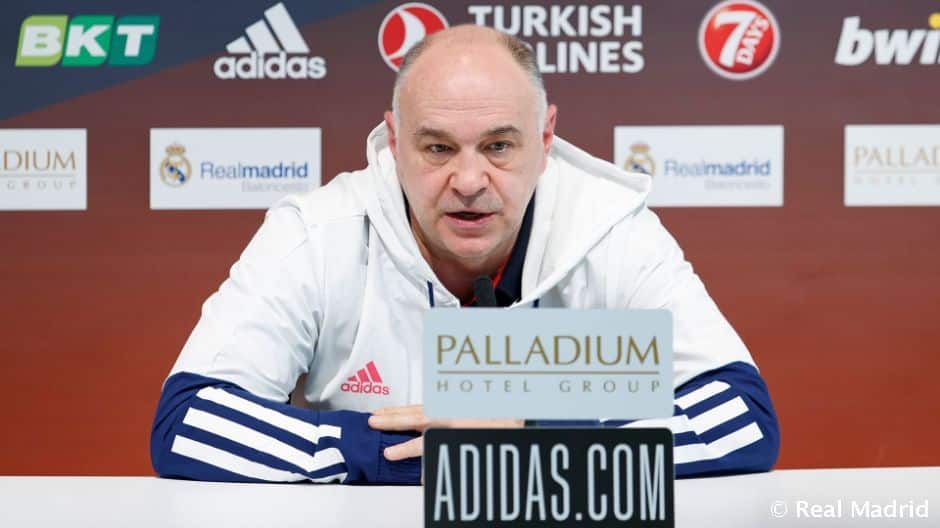 Pablo Laso en una rueda de prensa como entrenador del Real Madrid. Foto: Real Madrid.