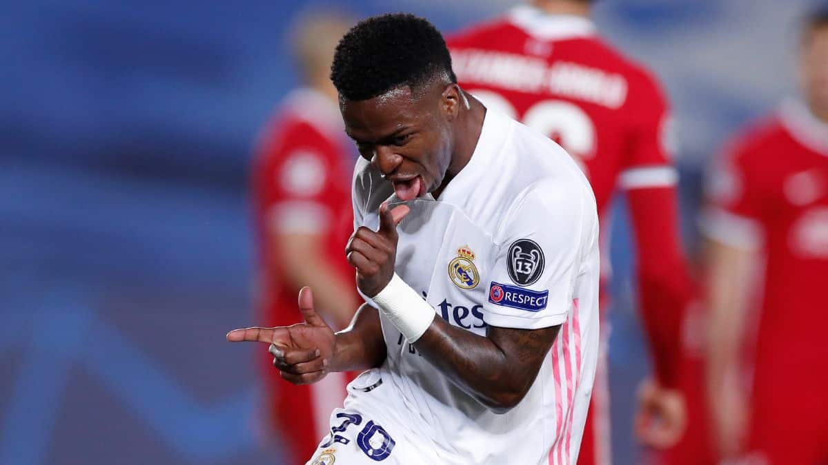 Vinicius celebra el tercer tanto del Real Madrid. Foto: @realmadrid