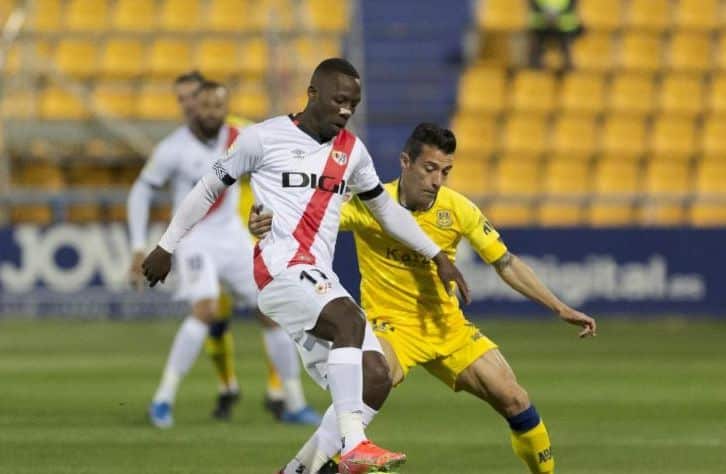 Luis Advíncula. Rayo