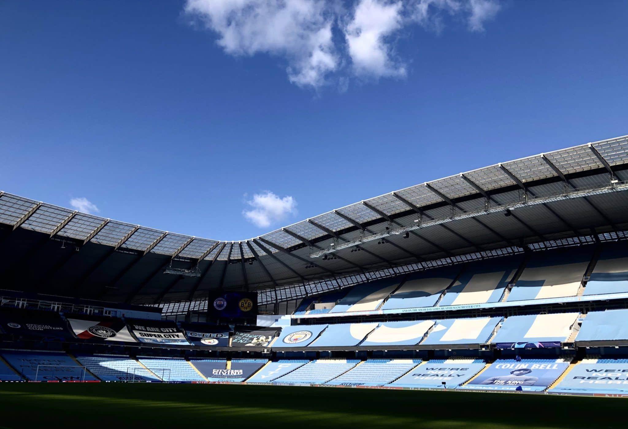 Foto del escenario de la ida de la Uefa Champions League. Foto: @BlackYellow